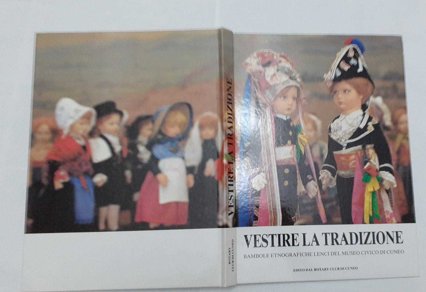 Vestire la tradizione. Bambole etnografiche lenci del museo civico di Cuneo - copertina