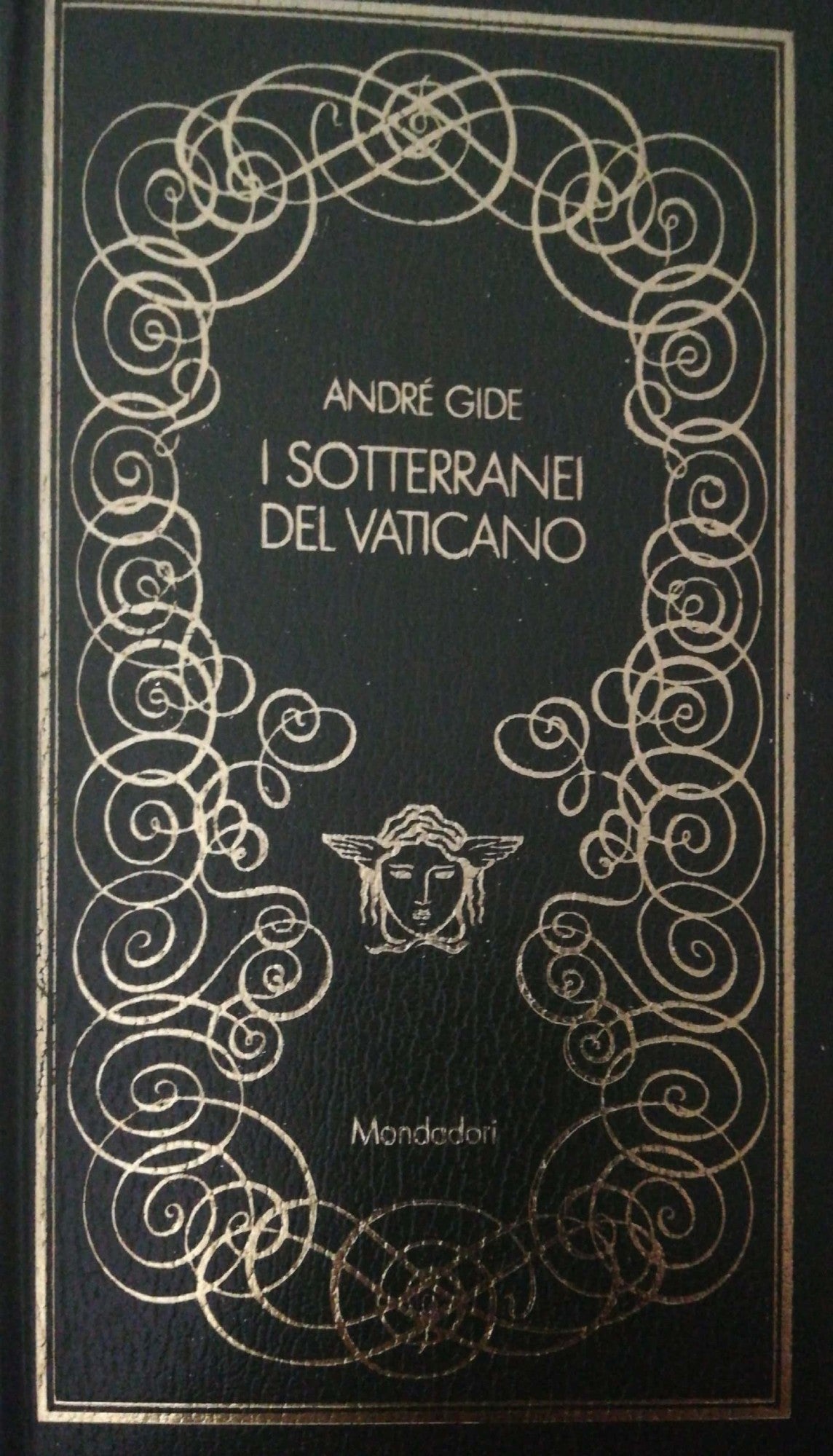 I sotterranei del Vaticano - copertina