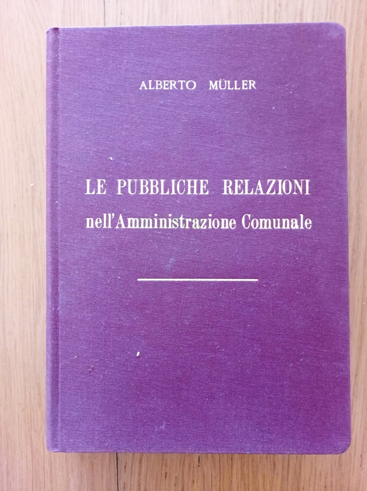 Le pubbliche relazioni nell'Amministrazione Comunale - copertina