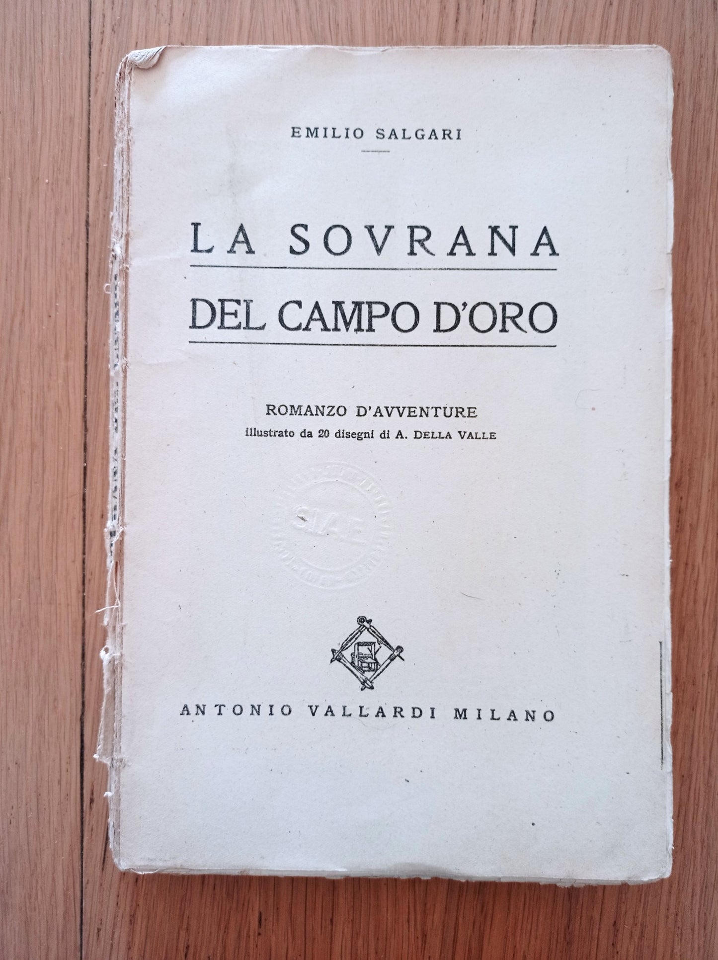 La sovrana del campo d'oro - copertina