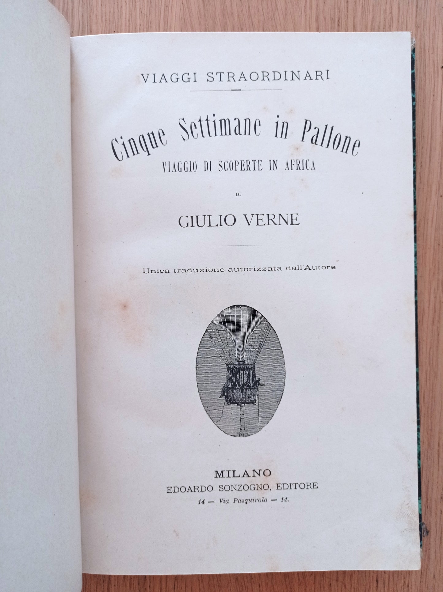 Cinque settimane in pallone - copertina