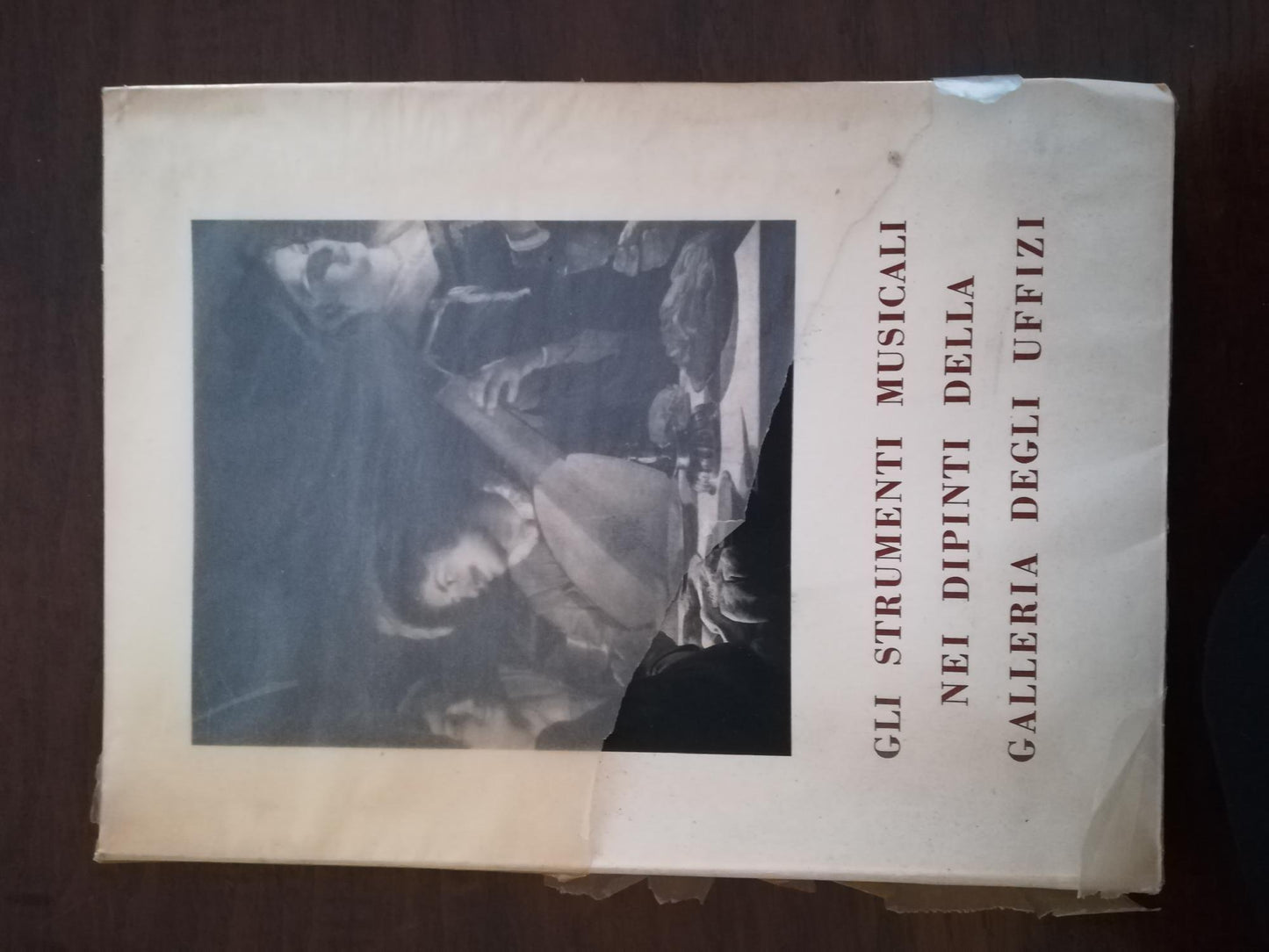 Gli strumenti musicali nei dipinti della galleria degli Uffizi - copertina