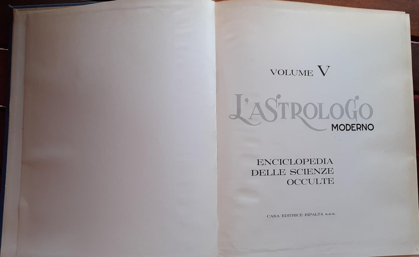 L' astrologo moderno. Volume V. Enciclopedia delle scienze occulte - copertina