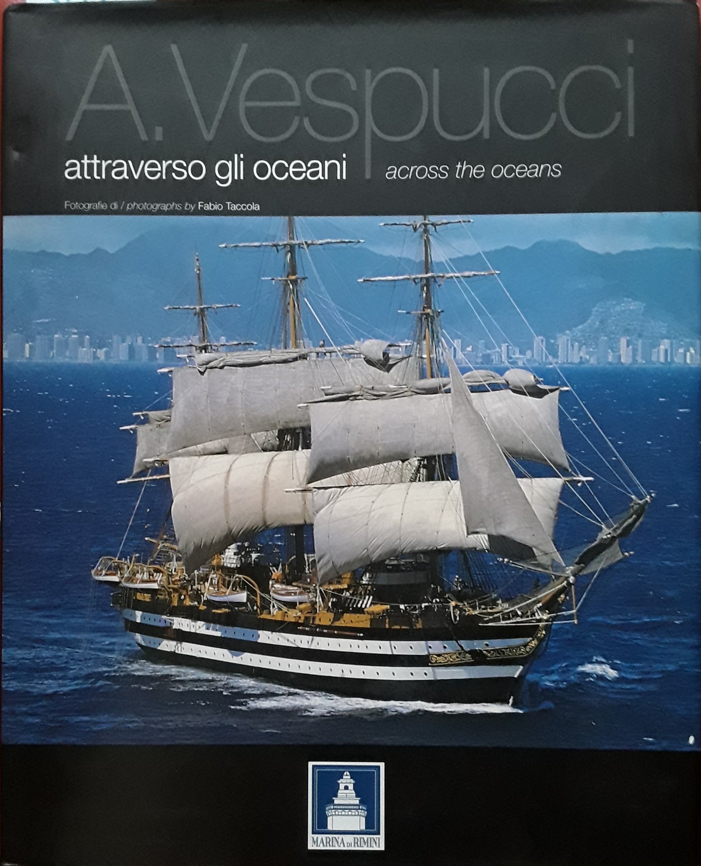 A. Vespucci attraverso gli oceani - across the oceans - copertina