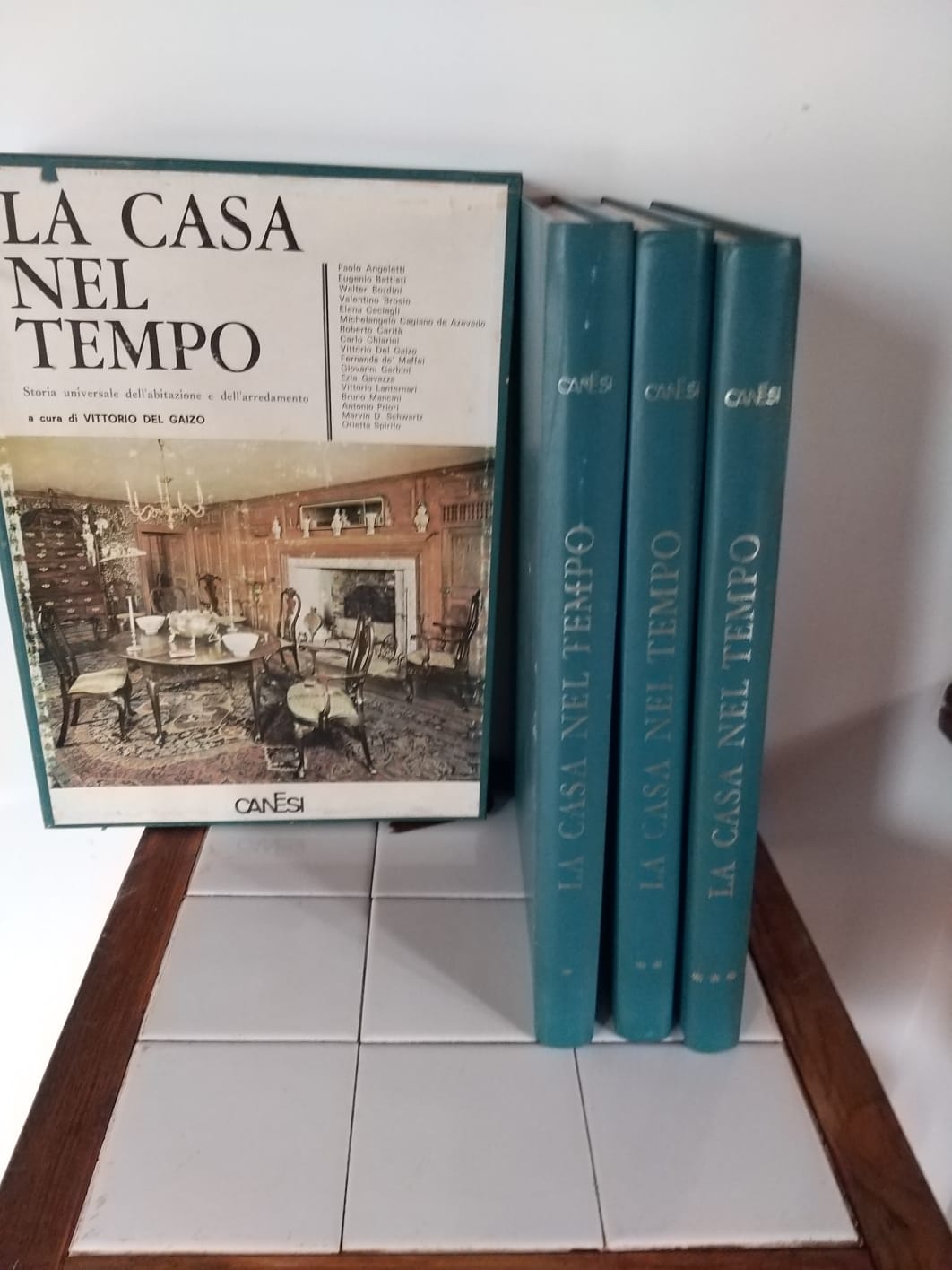 La casa nel tempo Storia universale dell'abitazione e dell'arredamento - copertina