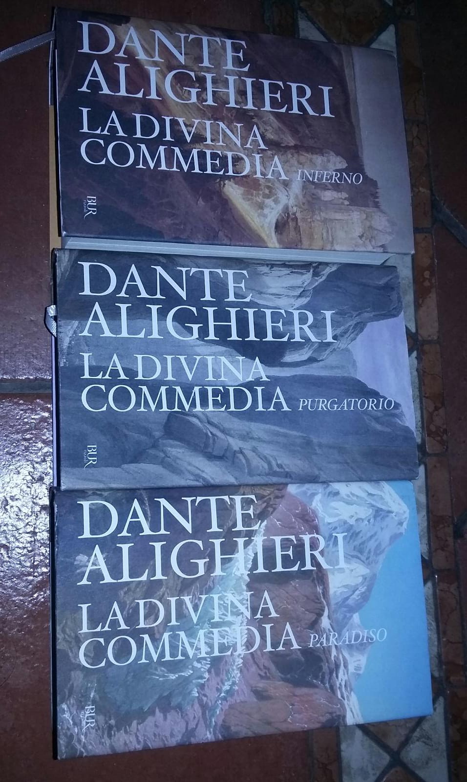 La divina commedia di Dante Alighieri. Tre volumi. - copertina