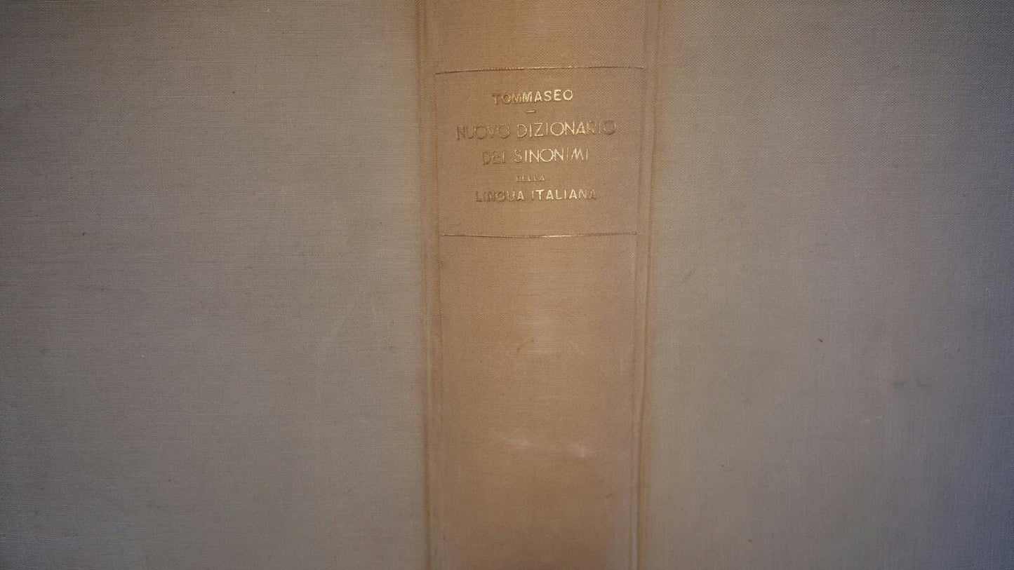 Nuovo dizionario dei sinonimi della lingua italiana - copertina