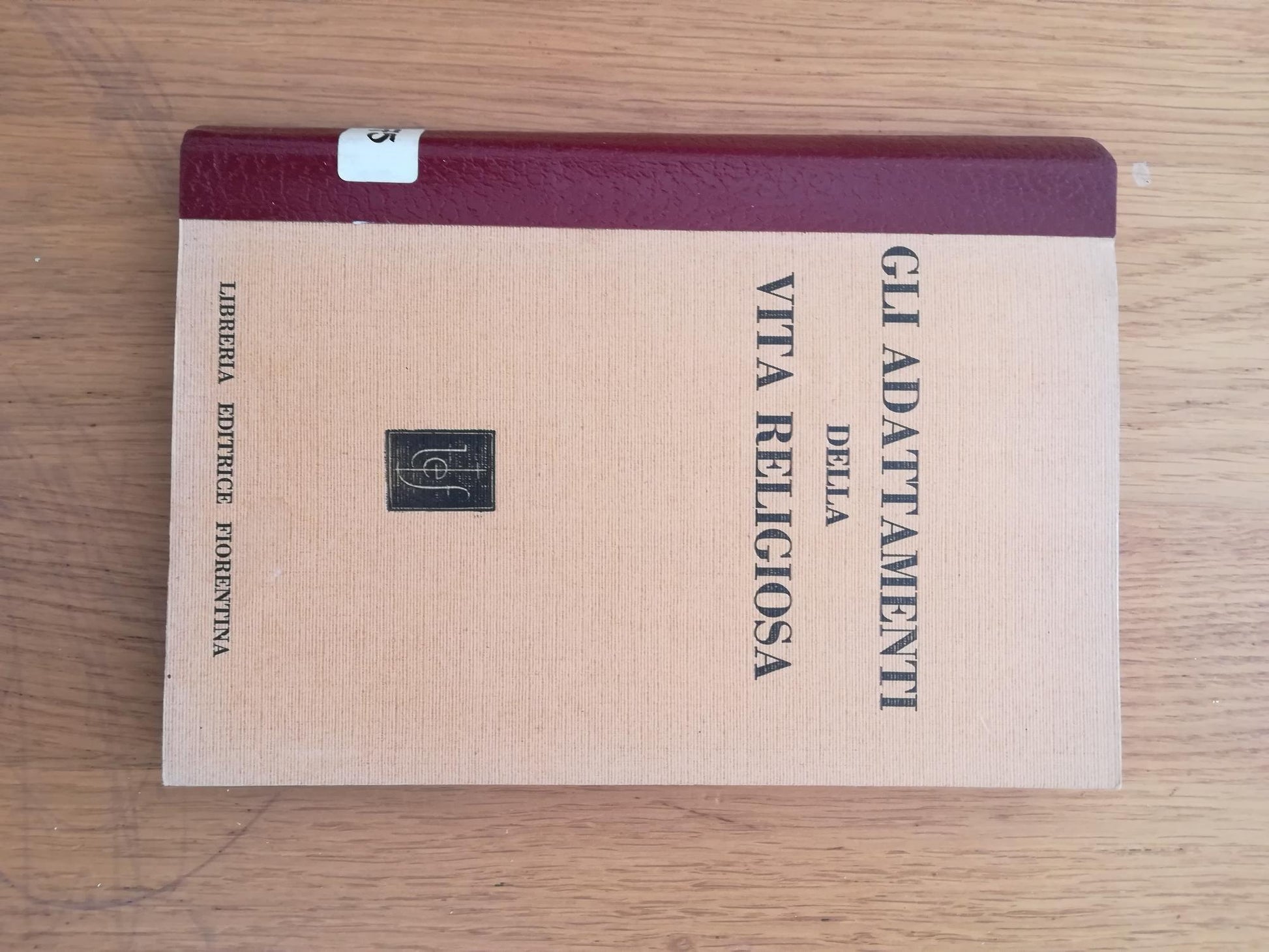 gli adattamenti della vita religiosa - copertina