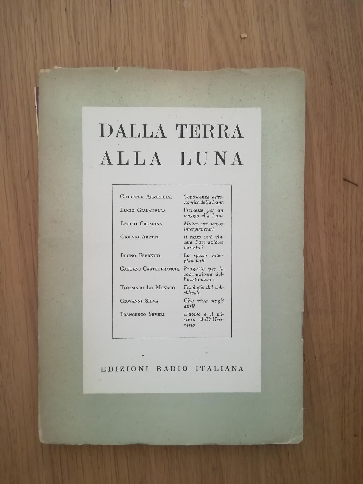 Dalla Terra alla Luna - copertina