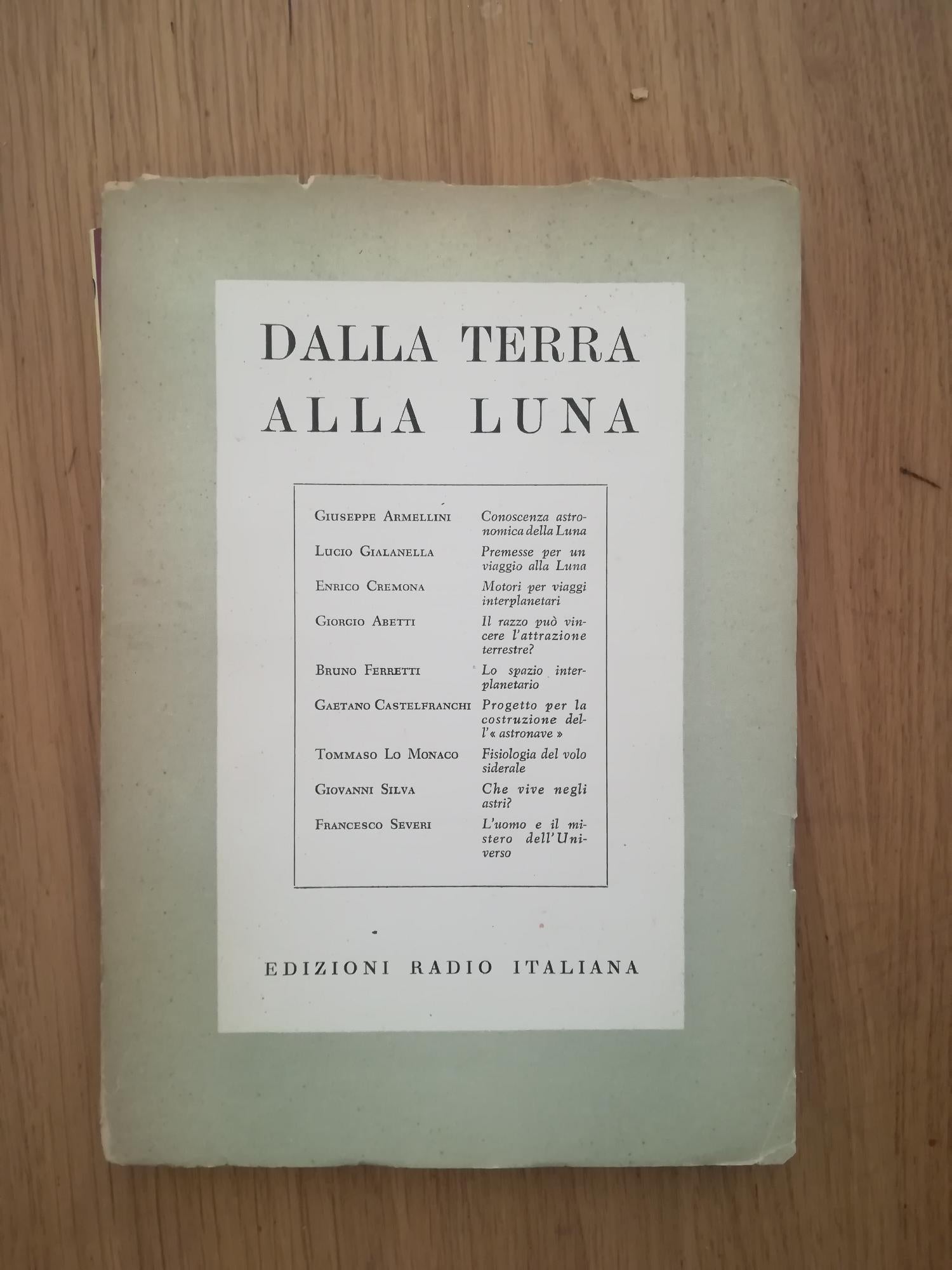 Dalla Terra alla Luna - copertina