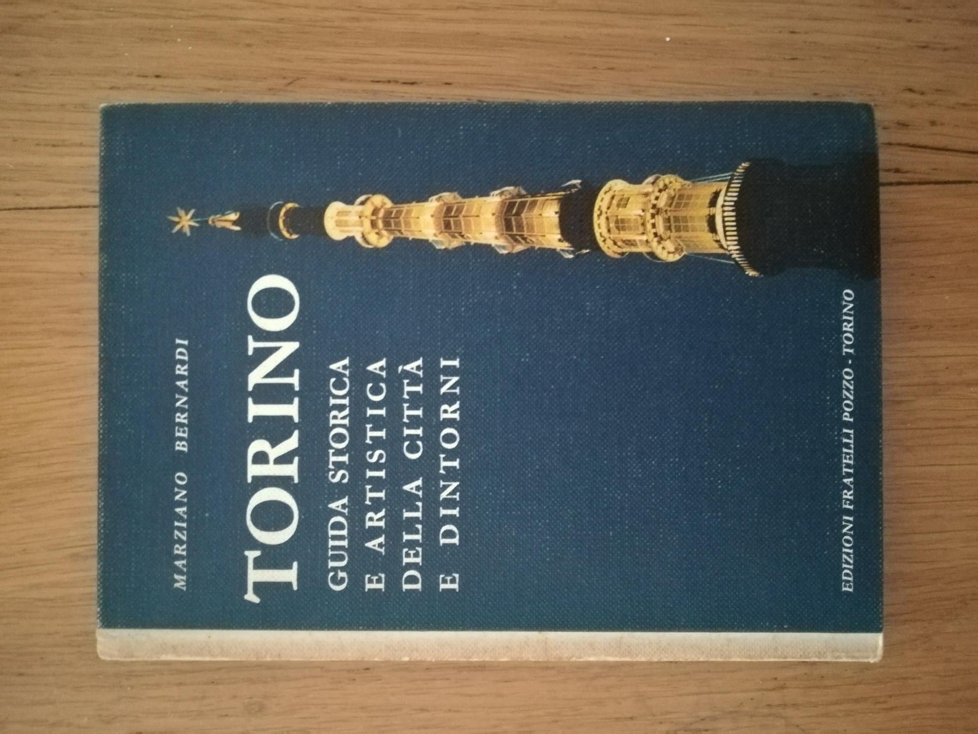 Torino: guida storica e artistica della città e dintorni - copertina