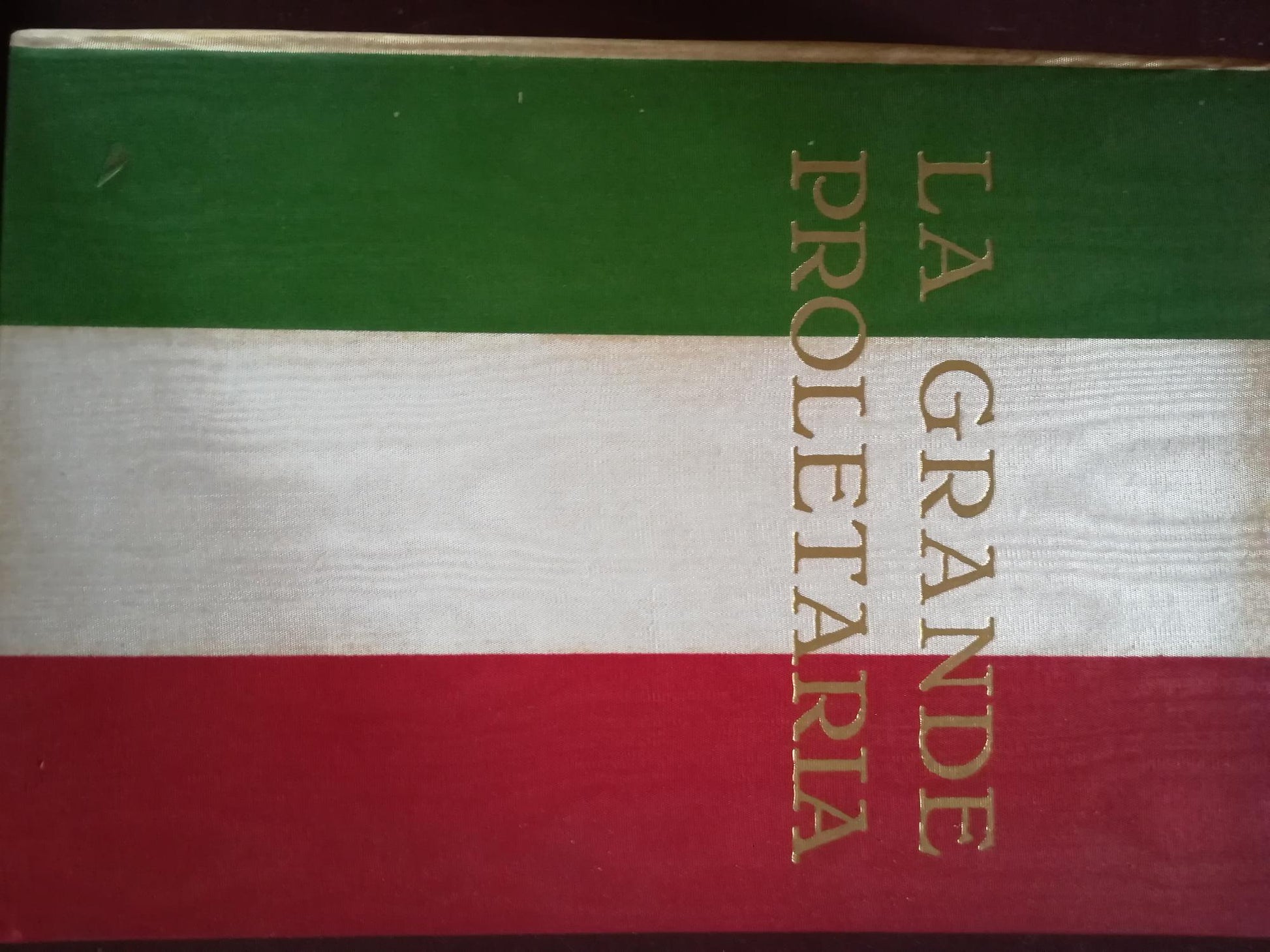 La grande proletaria - copertina