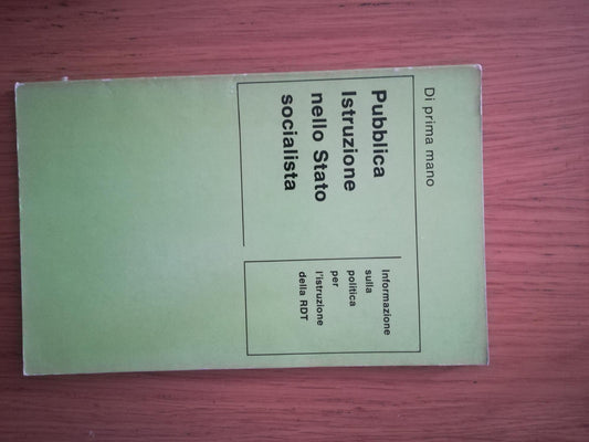 Pubblica Istruzione nello Stato socialista - copertina