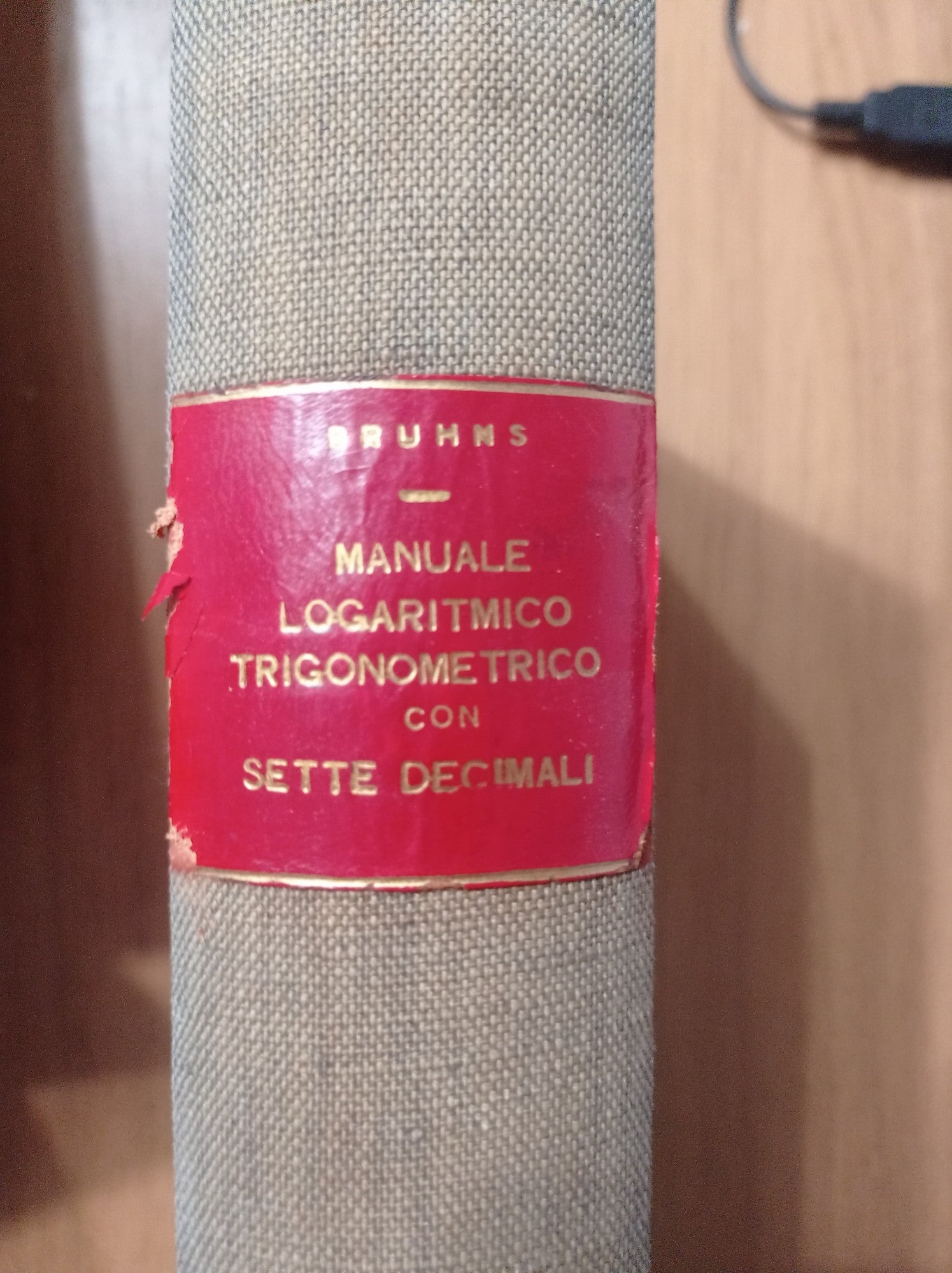 Manuale logaritmico e trigonometrico con sette decimali - copertina