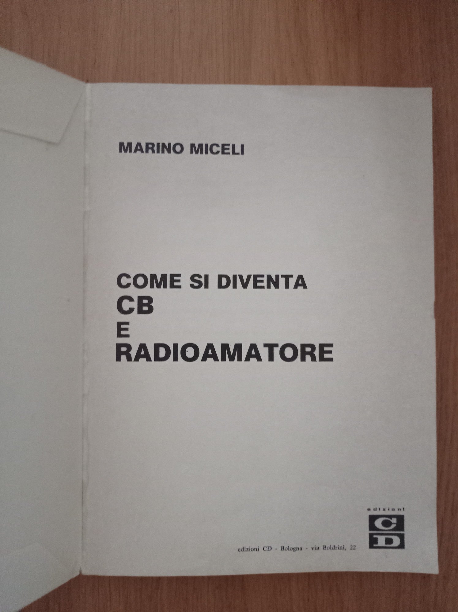 Come si diventa CB e radioamatore - copertina