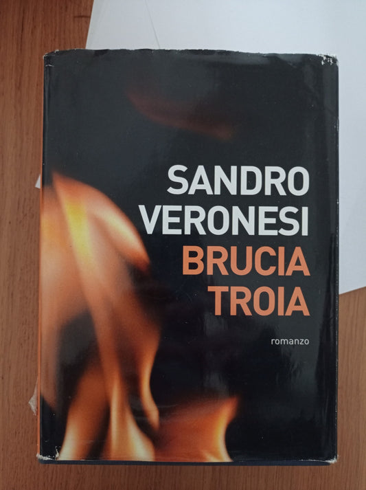 Brucia Troia - copertina