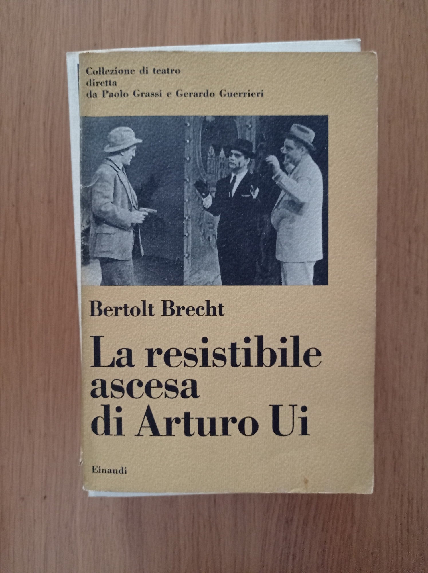 La resistibile ascesa di Arturo Ui - copertina
