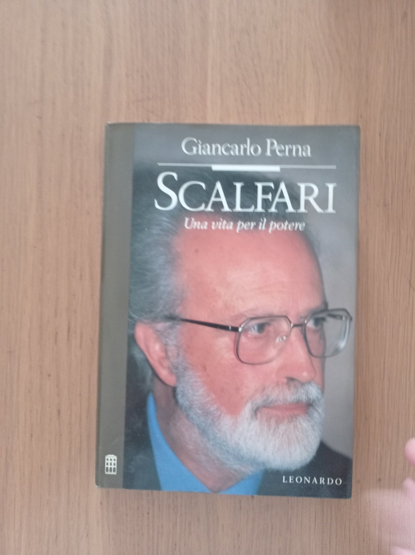 Scalfari. Una vita per il potere - copertina