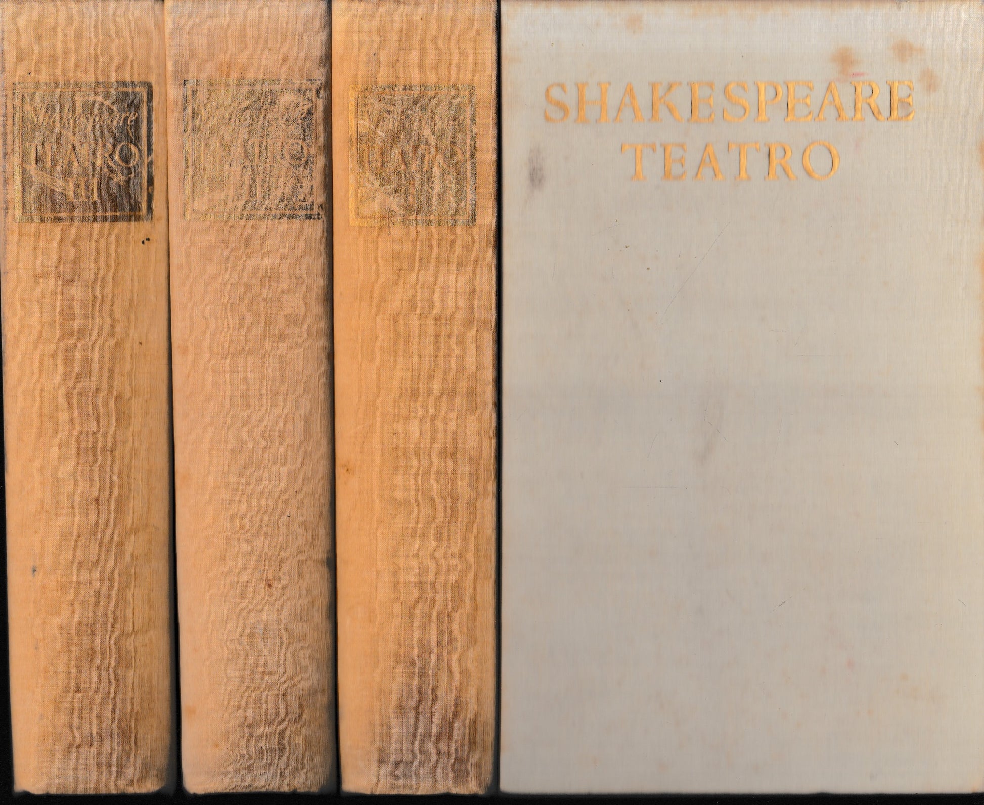 Teatro, tre volumi - copertina