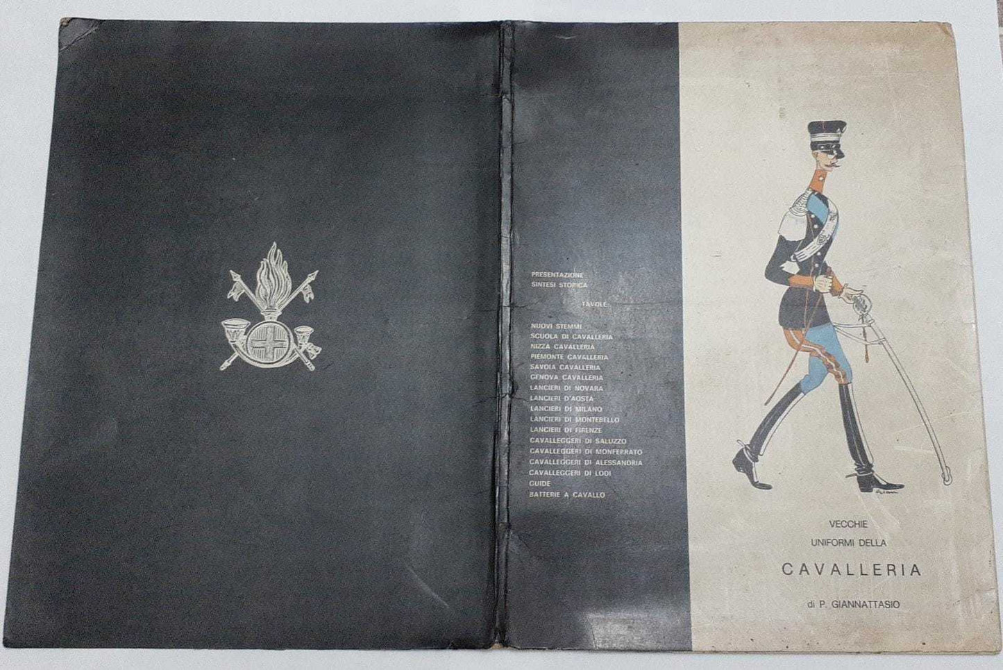 Vecchie uniformi della cavalleria. Sintesi storica - copertina