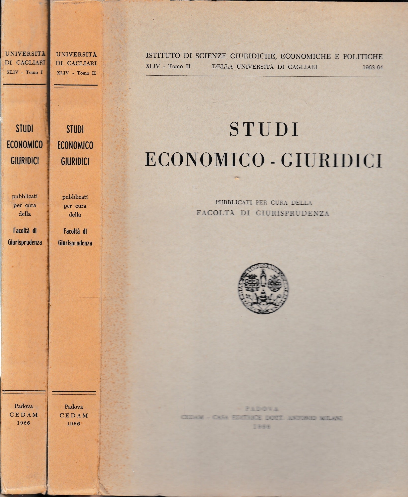 Studi Economico-Giuridici, vol. XLIV - tomi I e II. Due volumi - copertina