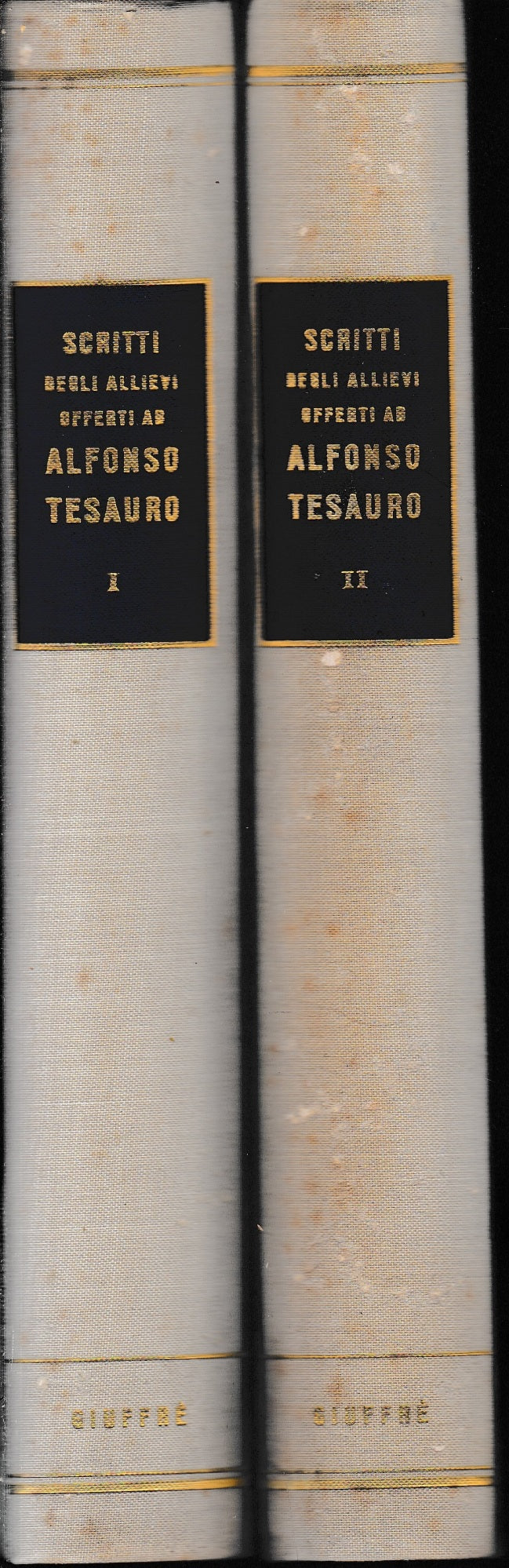 Scritti degli allievi offerti ad Alfonso Tesauro nel quarantesimo anno d'insegnamento, due volumi - copertina