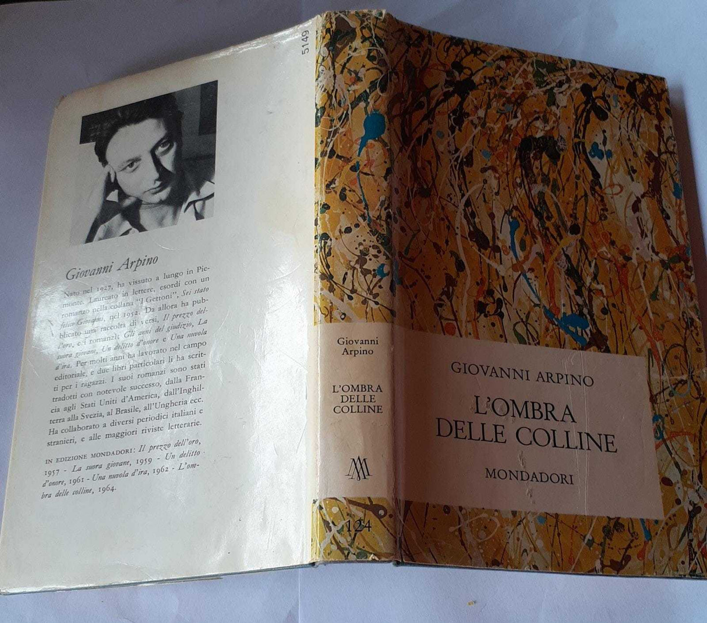 L' ombra delle colline - copertina