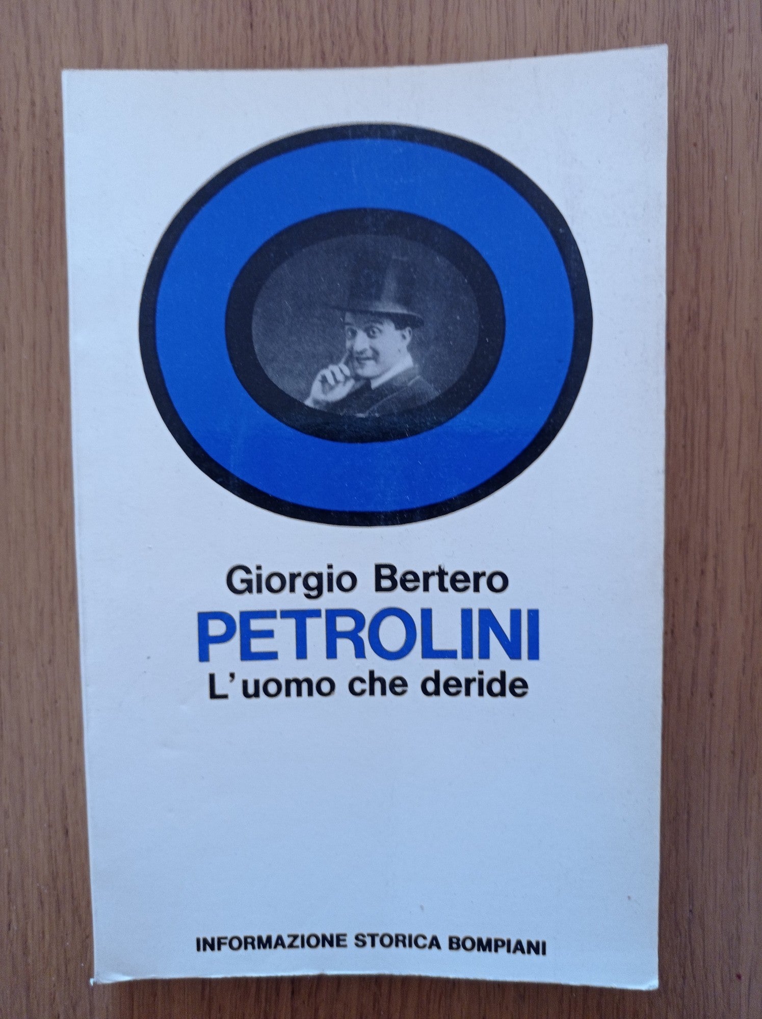 Petrolini l'uomo che deride - copertina