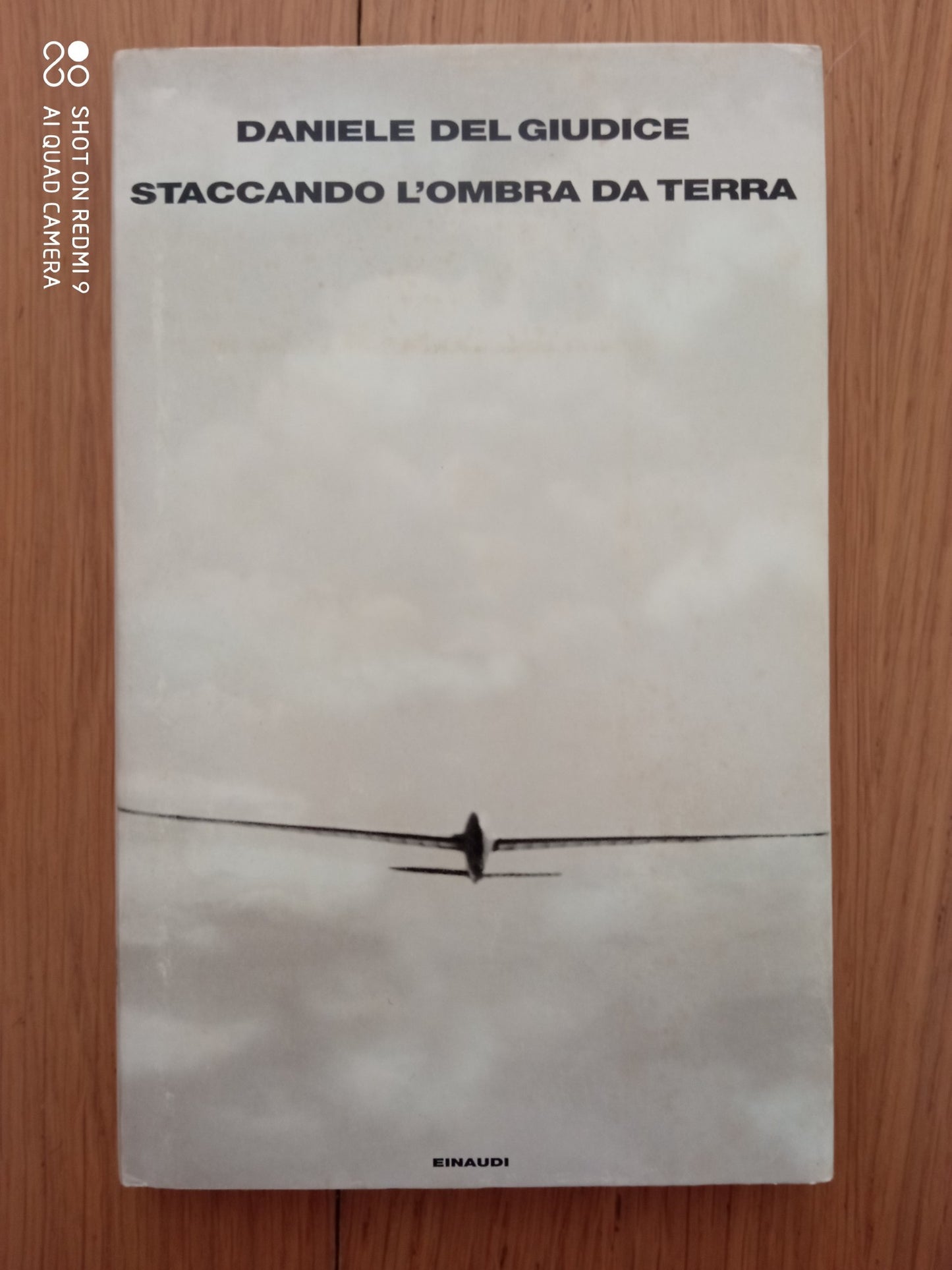 Staccando l\'ombra da terra - copertina