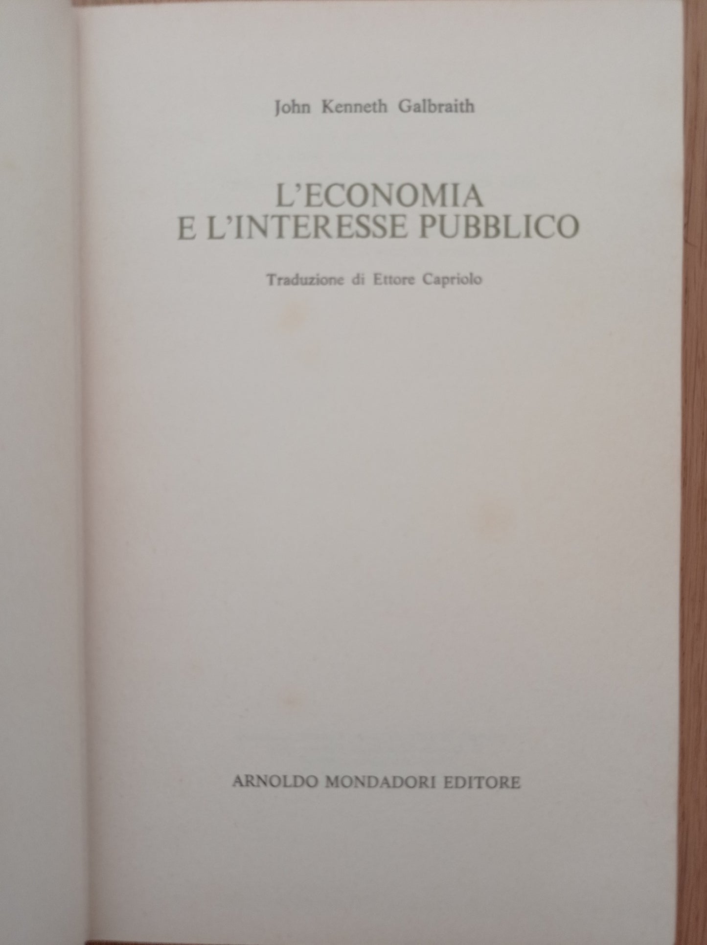 L'economia e l'interesse pubblico - copertina