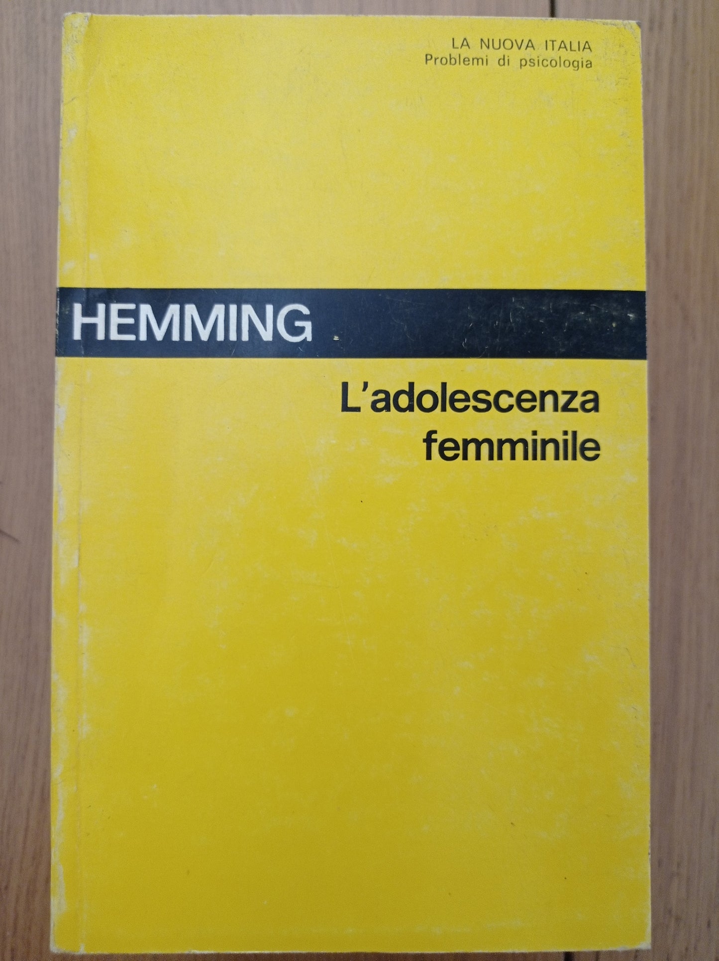 L'adolescenza femminile - copertina