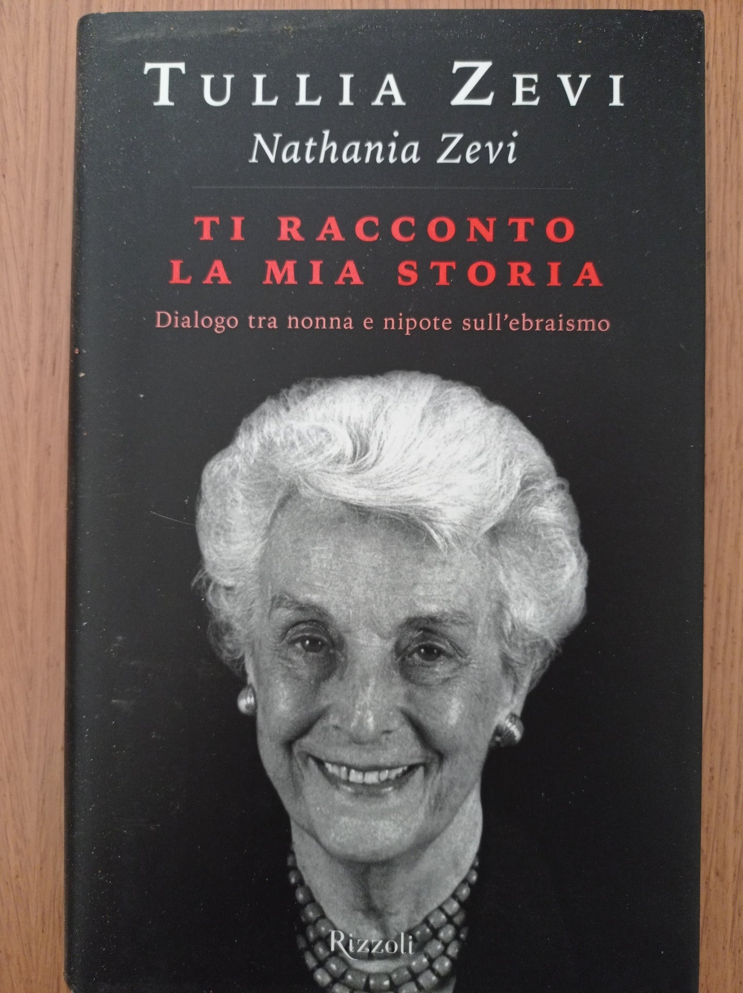 Ti racconto la mia storia. Dialogo tra nonna e nipote sull\'ebraismo - copertina