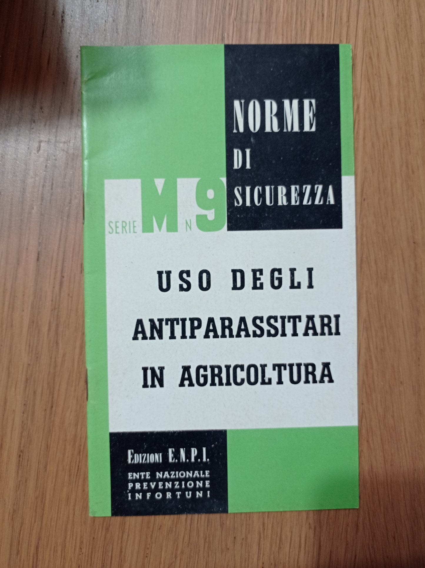 Uso degli antiparassitari in agricoltura - copertina