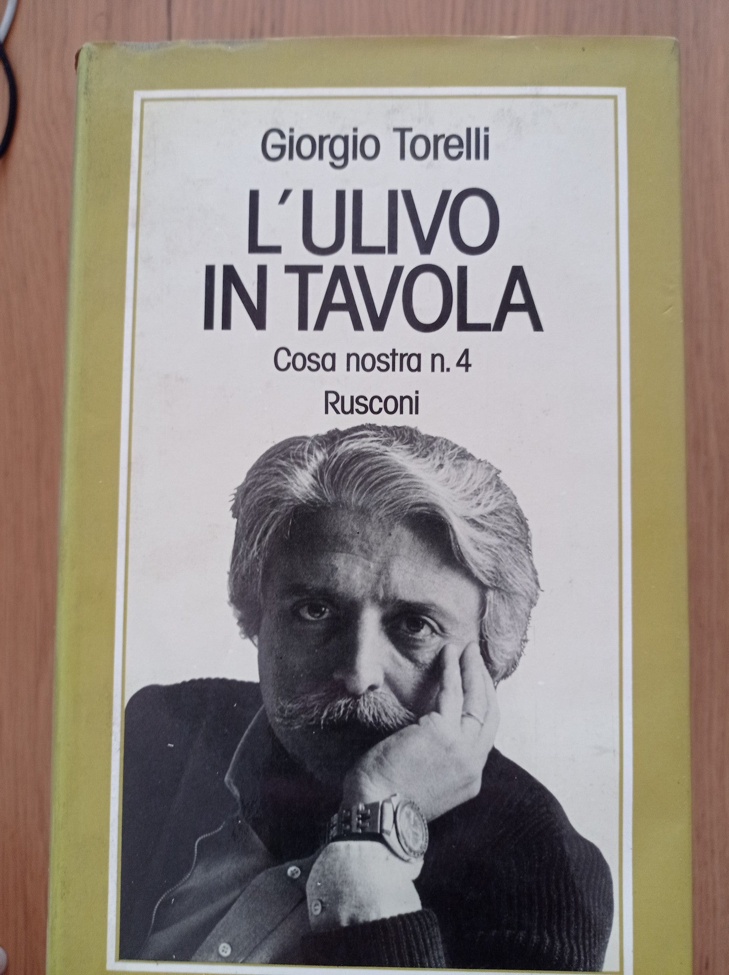 L' ulivo in tavola - Cosa nostra n. 4 - copertina