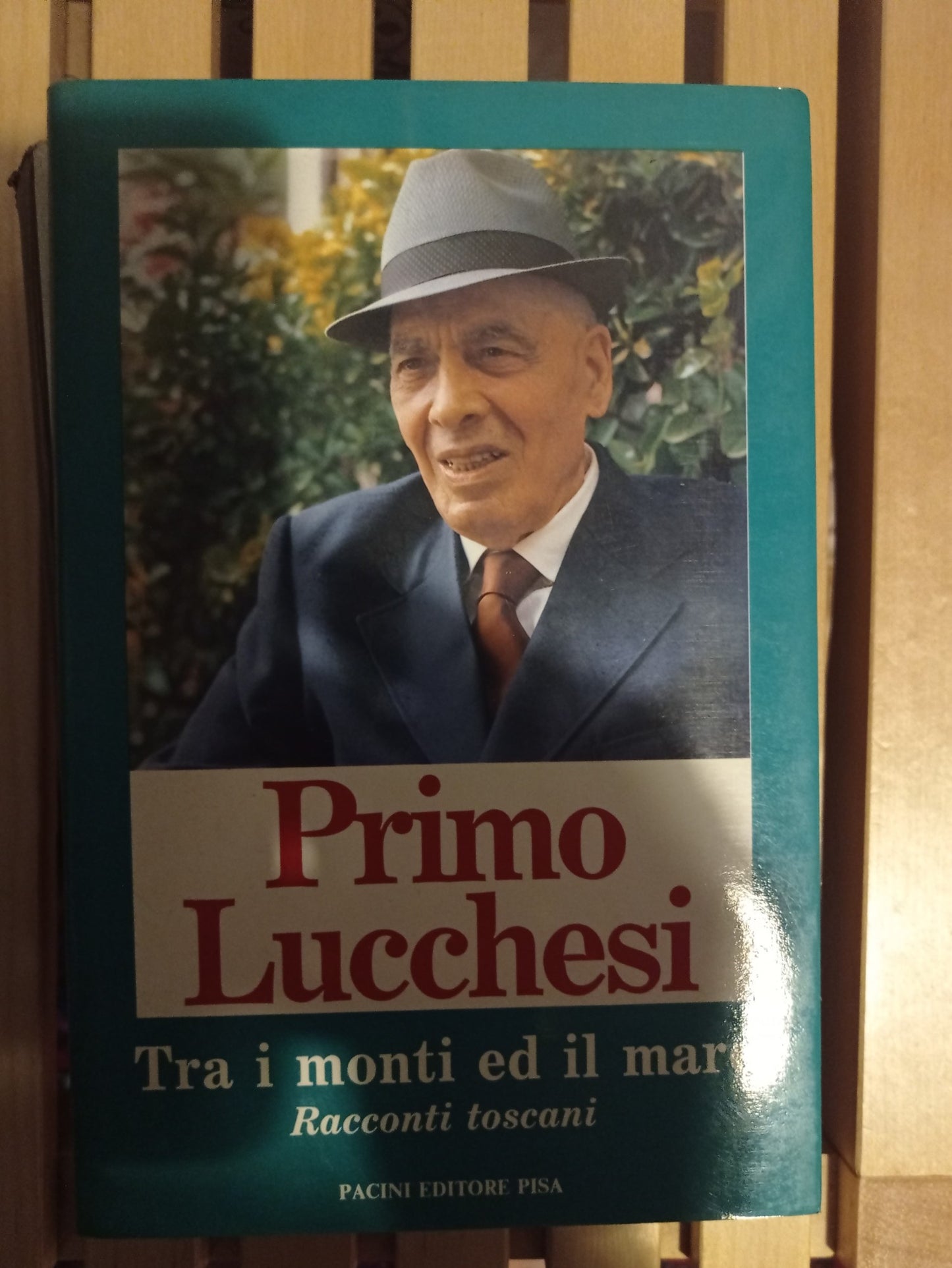 Tra i monti ed il mare - copertina
