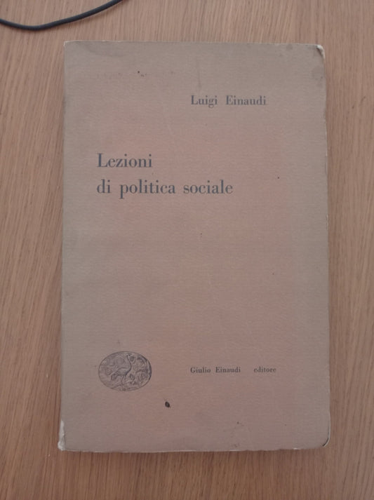 Lezioni di politica sociale - copertina