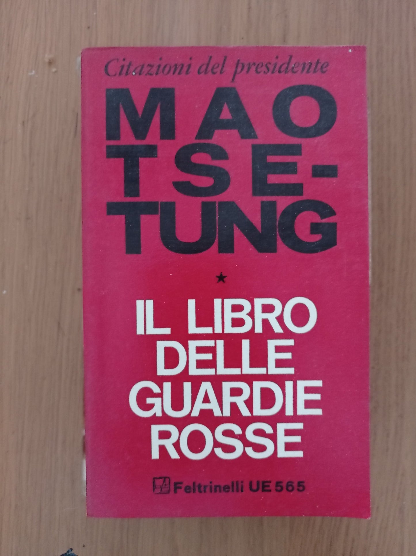 Il libro delle guardie rosse - copertina