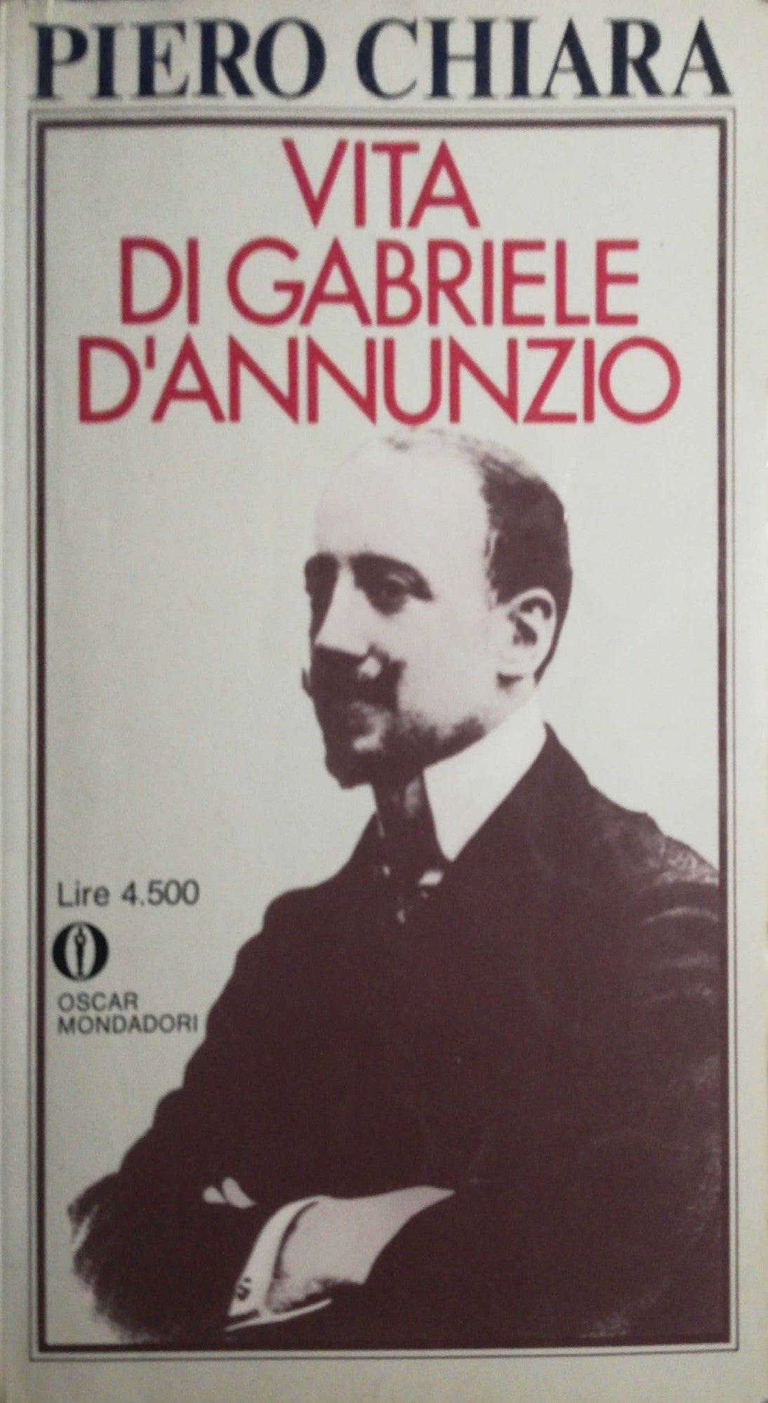 Vita di Gabriele D'Annunzio - copertina