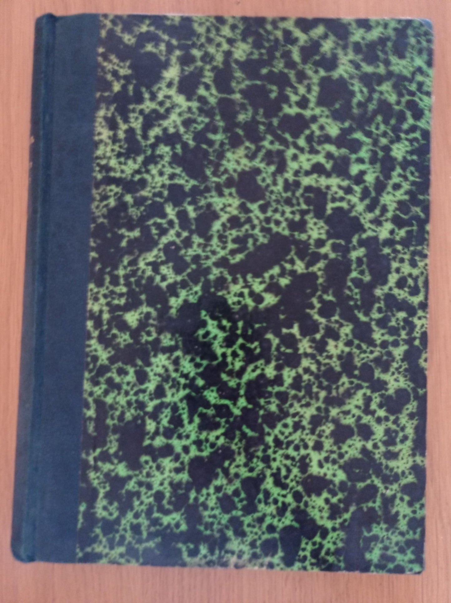 LA GIOVENTU' DI ENRICO IV: La regina delle barricate - copertina