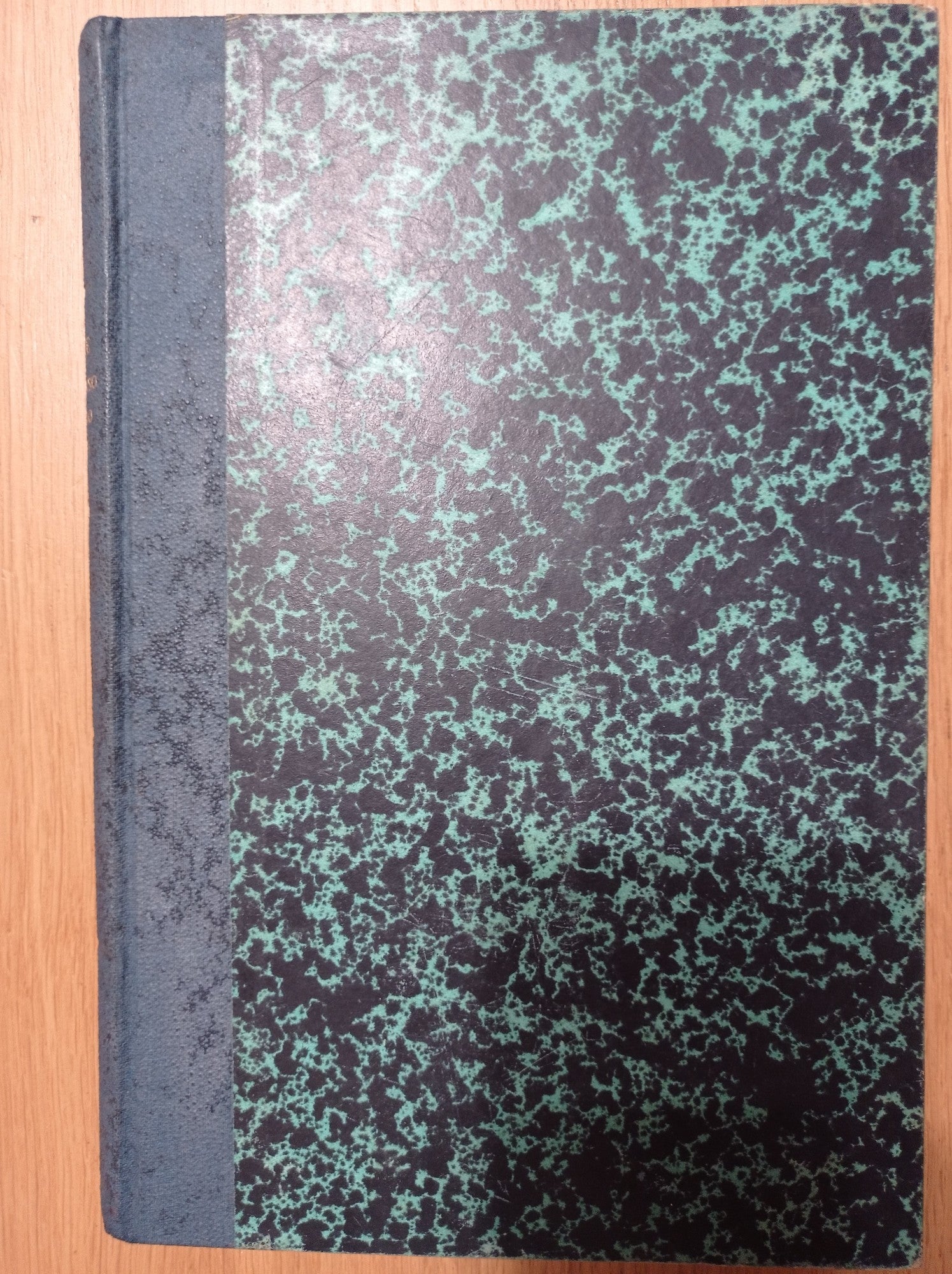 Attraverso il mondo solare - copertina