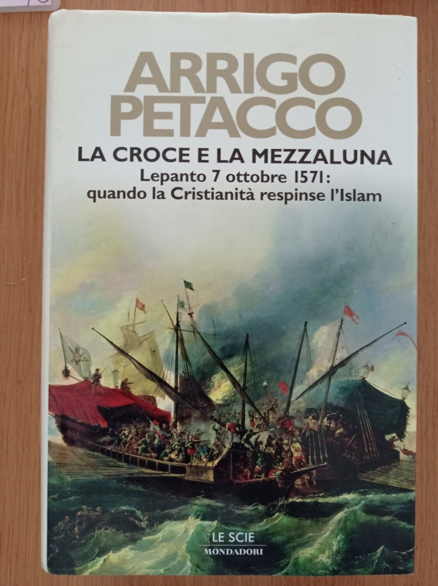 La croce e la mezzaluna. - copertina