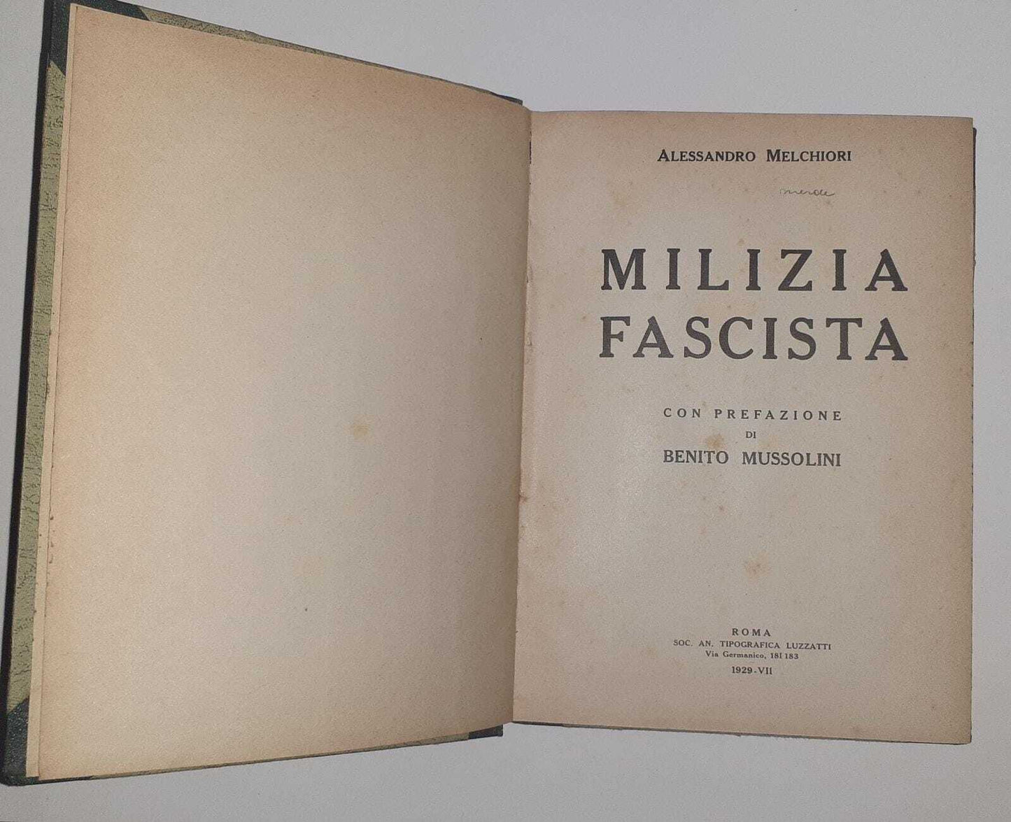 Milizia fascista con prefazione di Benito Mussolini - copertina