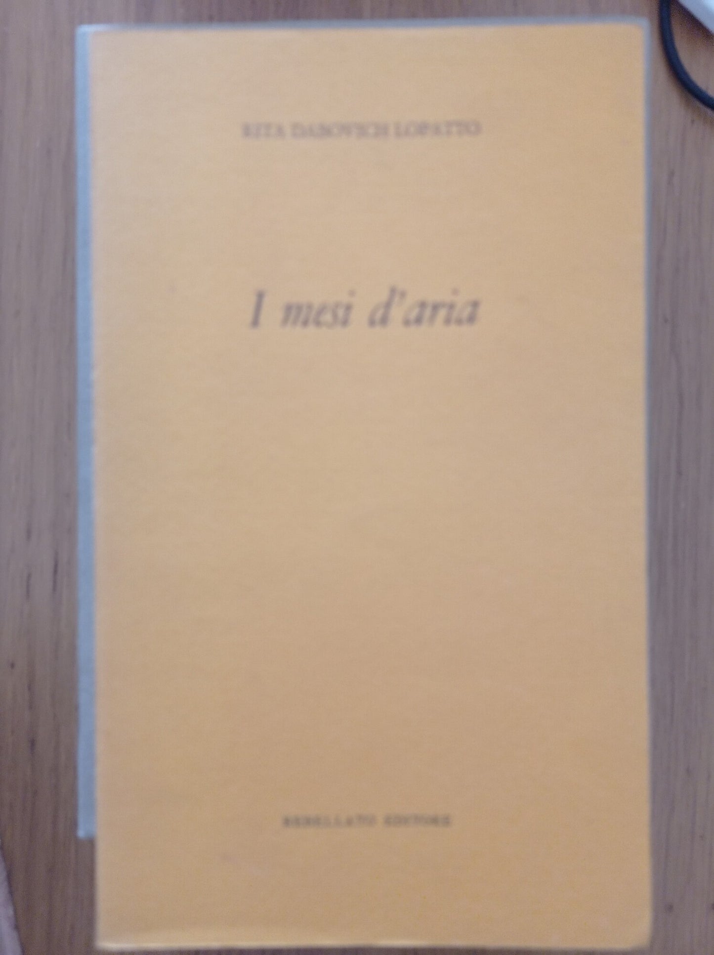 I mesi d'aria - copertina