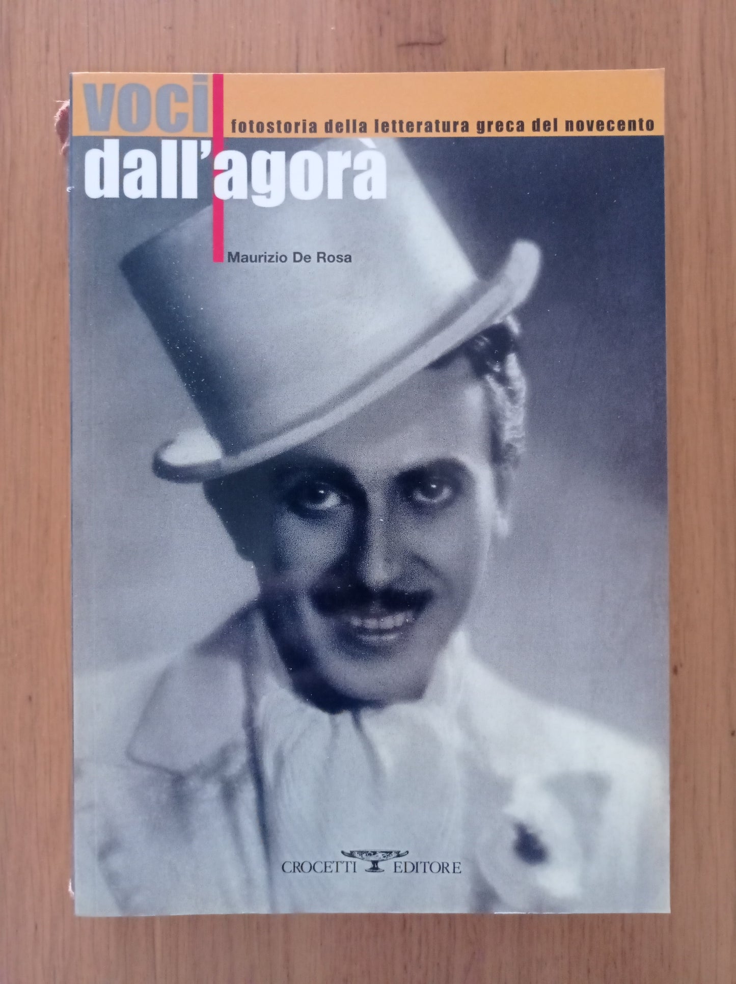 Voci dall'agorà. Fotostoria della letteratura greca del Novecento - copertina