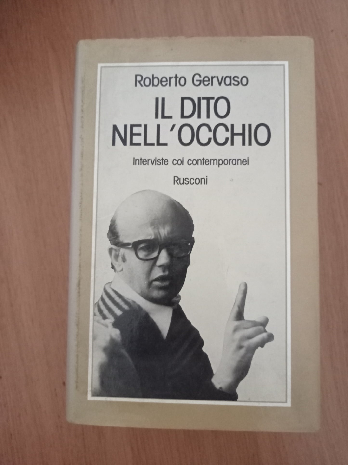 Il dito nell'occhio - copertina