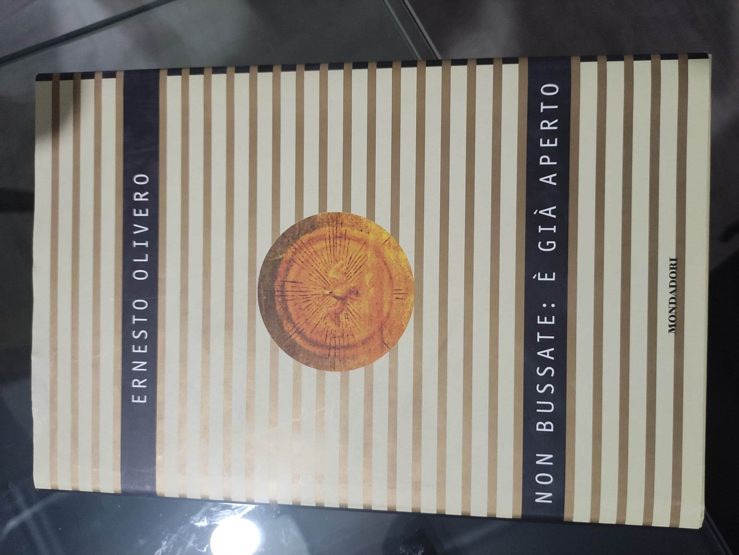 Non bussate: è già aperto - copertina