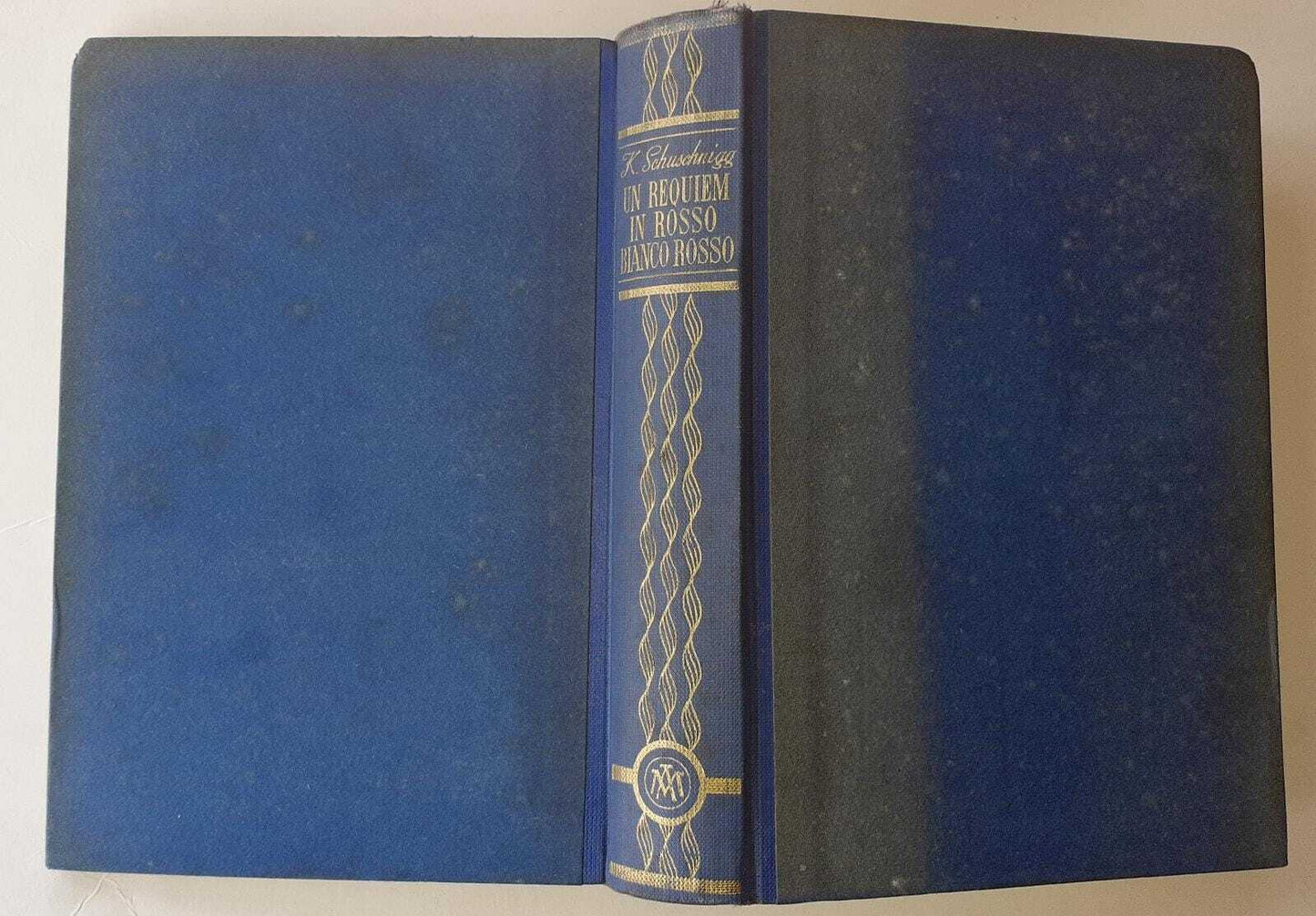 Un requiem in rosso bianco -rosso. Note del detenuto dottor Auster - copertina