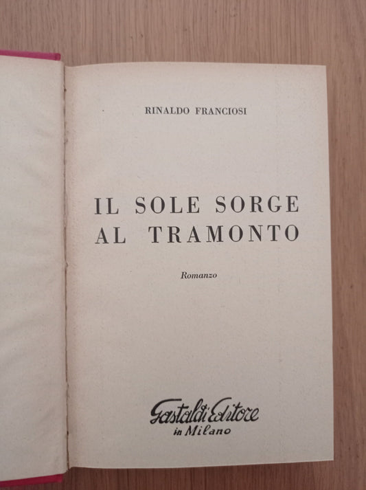 Il sole sorge al tramonto - copertina