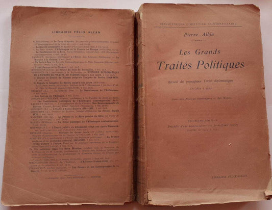 Les Grands traites politique - copertina