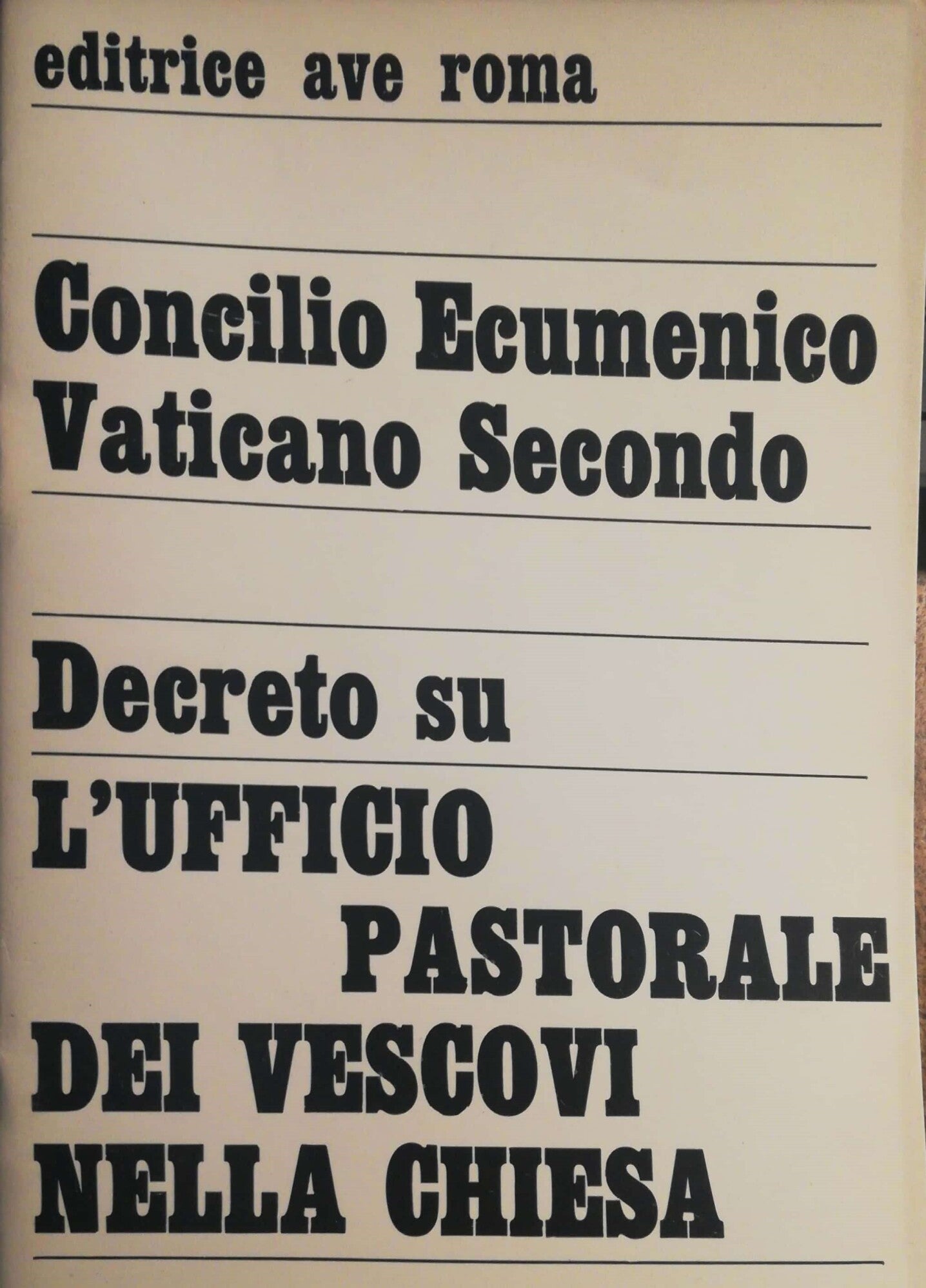Decreto su l'ufficio pastorale dei Vescovi nella Chiesa - copertina